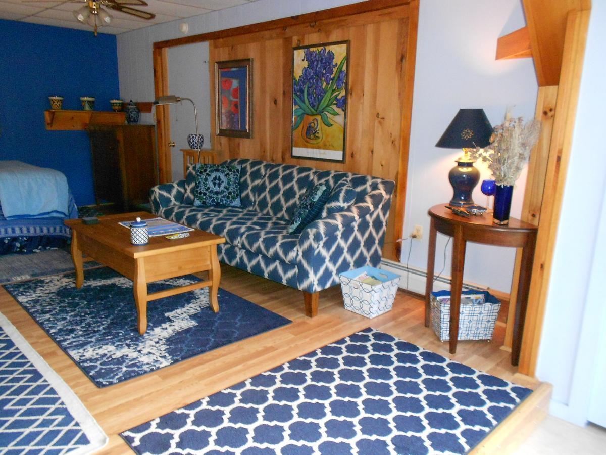 Cavalier Cottage B&B Shelburne Falls Екстер'єр фото
