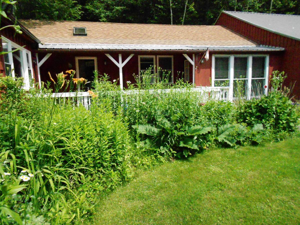 Cavalier Cottage B&B Shelburne Falls Екстер'єр фото
