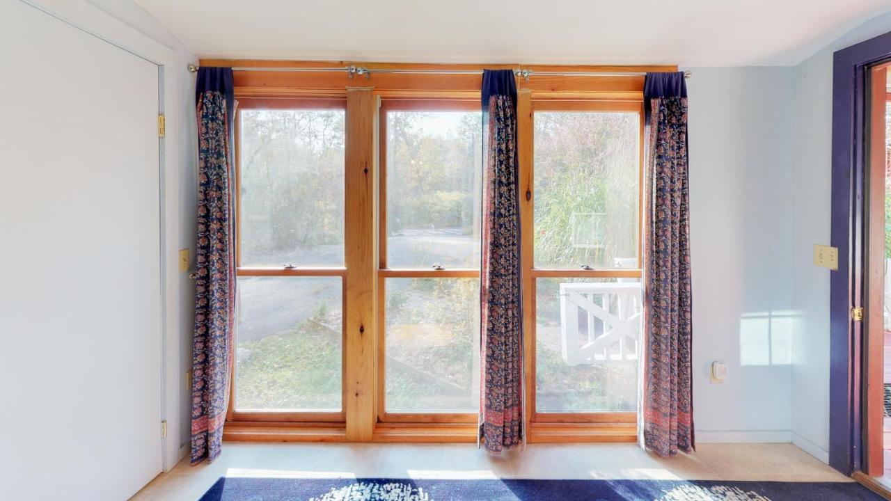 Cavalier Cottage B&B Shelburne Falls Екстер'єр фото