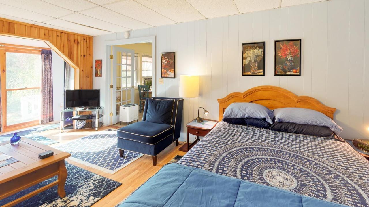 Cavalier Cottage B&B Shelburne Falls Екстер'єр фото