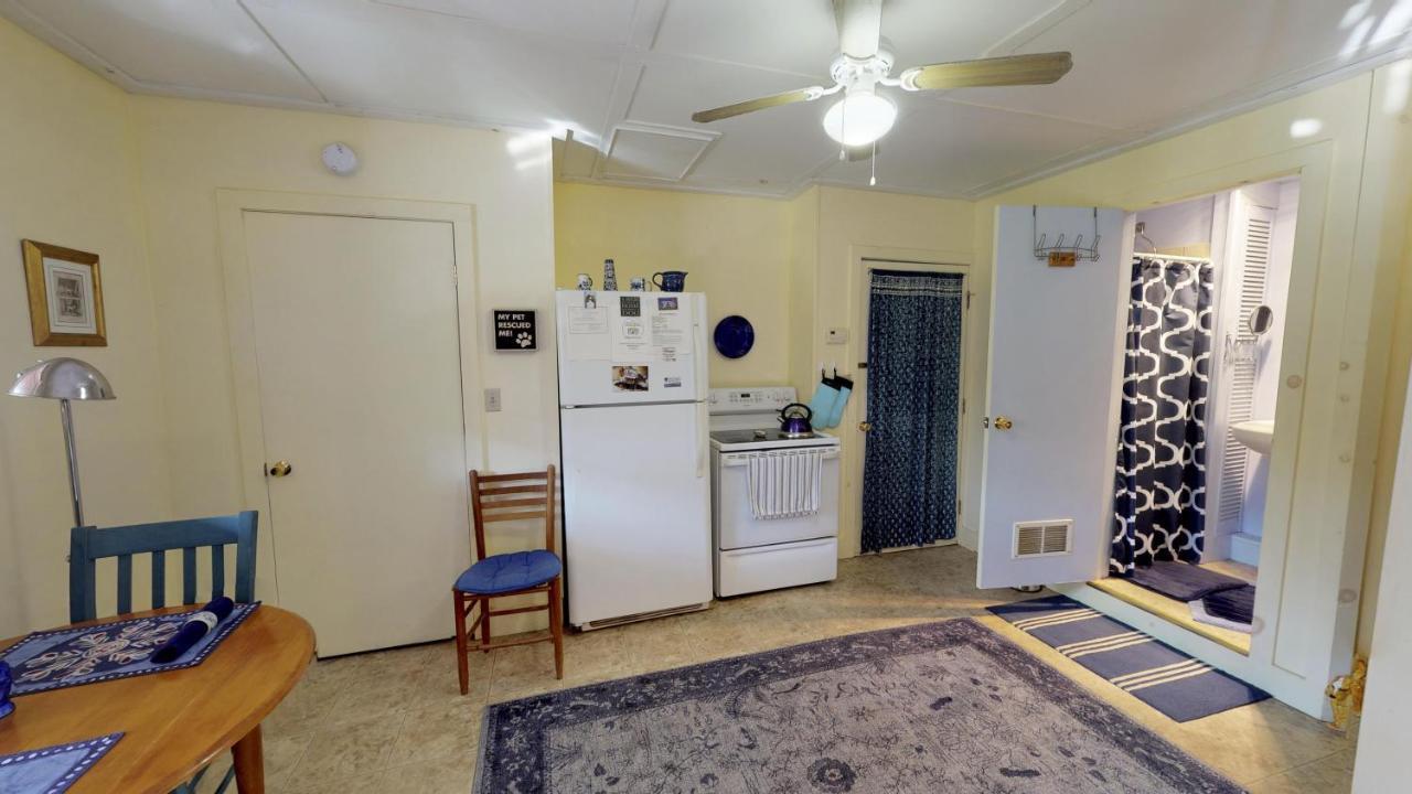 Cavalier Cottage B&B Shelburne Falls Екстер'єр фото